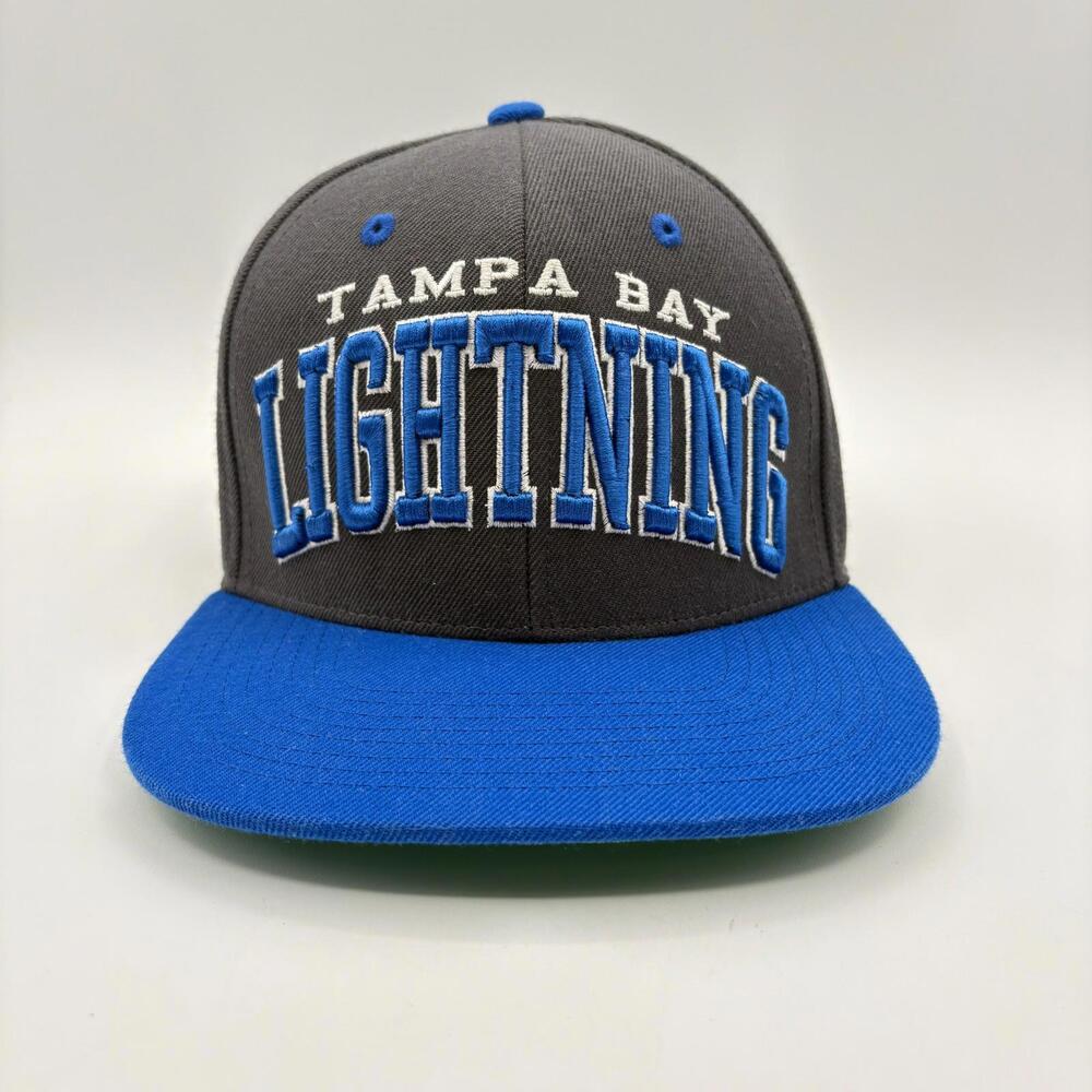 Zephyr/NHL Tampa Bay Lightning Embroidered Snapback Cap